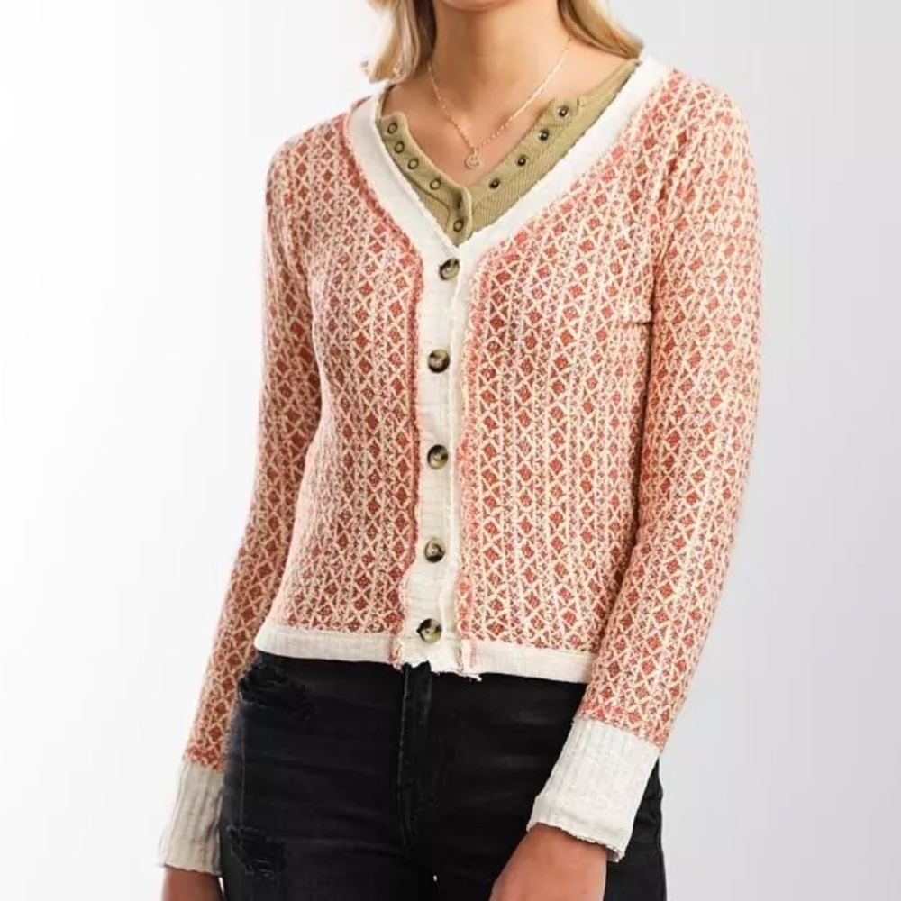 Buckle Gilded Intent Boho Raw edge button down cardigan
Ribbed trim